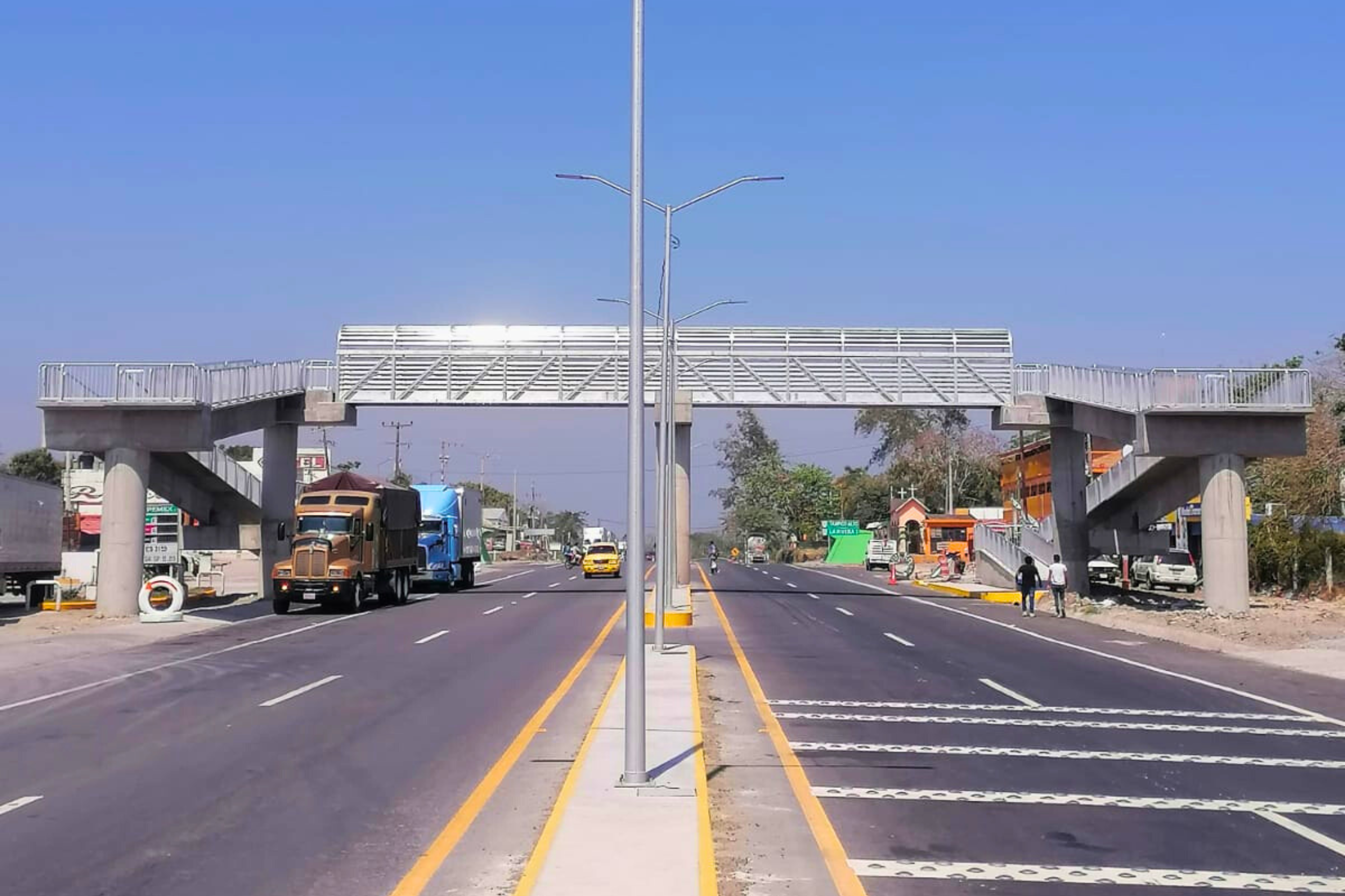 Puentes vehiculares de aluminio